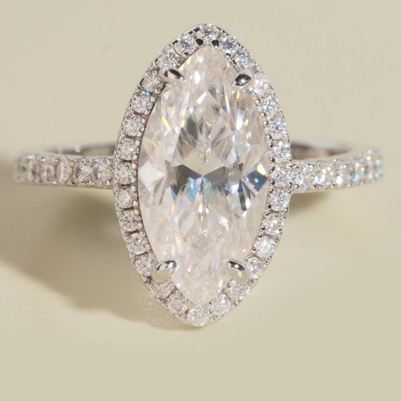 Inel moissanite 4 carate - Deloria Farrah Inel moissanite 4 carate - Deloria Farrah