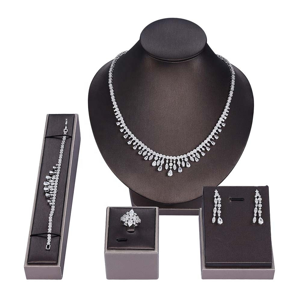 Set bijuterii mireasa - Deloria Elsa Set bijuterii mireasa - Deloria Elsa